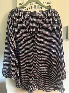 NYDJ Navy & White Striped Red Heart Pattern Pintuck Blouse Button Down Size XL